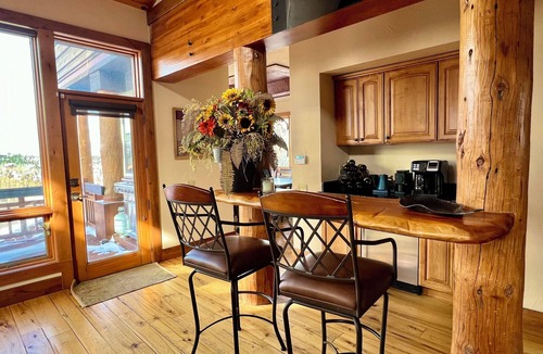 Silverthorne House | Grand Estate in Summit County: Private Retreat Near Colorado World-Class Skiing