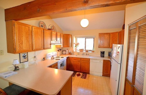 Estes Park Condo | Grand Estates-Spacious Two-Level Condo with Spectacular Views Near Lake Estes