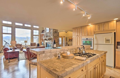 Fraser House | Grand Fraser Escape w/Private Deck & Hot Tub
