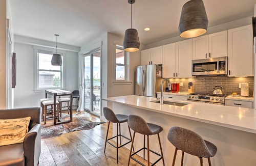 Grand Lake Condo | Grand Lake Condo w/Balcony & Mountain Views