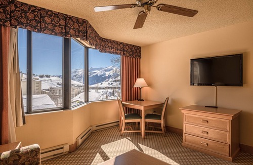 Crested Butte Condo | Grand Lodge Condo In The Heart Of Mt Crested Butte 1 Bedroom Condo - No Cleaning Fee! by RedAwning