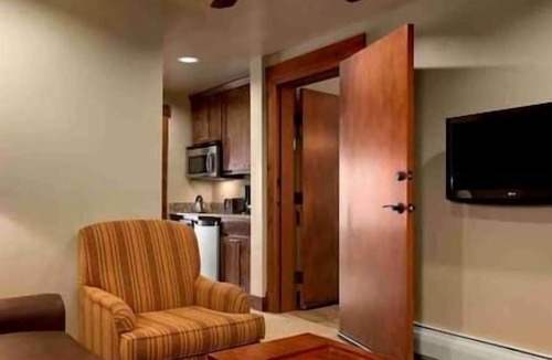 Breckenridge Hotel | Grand Lodge Peak 7-Pool, Hot Tub, Ski-In/Out, Fireplace