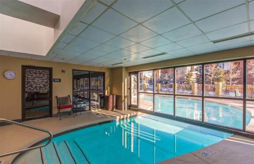 Mount Crested Butte House | Grand Lodge Studio Pool Hot Tub Pets Skiing
