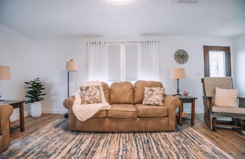 Sugarcreek House | Grandma's Place - Steps from Downtown Sugarcreek