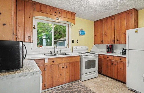 Au Gres House | Grannys Cabin