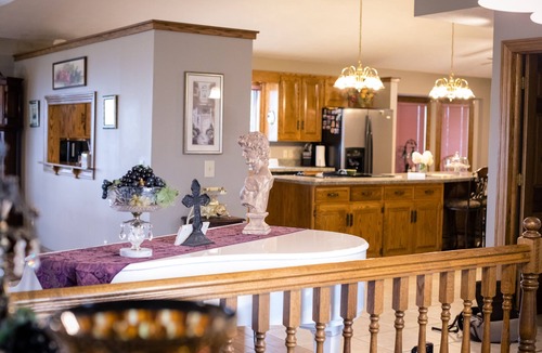Millersburg House | Great for Friends & Families, Breathtaking View, Nature Trails, Farm Animals
