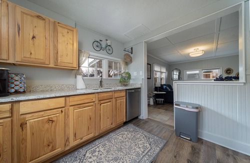 Grand Junction House | Great Location! 2 Houses for large groups!