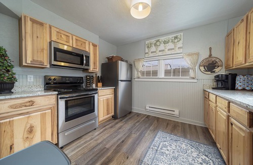 Grand Junction House | Great Location! 2 Houses for large groups!