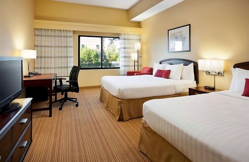 Las Vegas Hotel | Great Location! 3 Convenient Units, Pets Allowed, Onsite Parking and Pool!