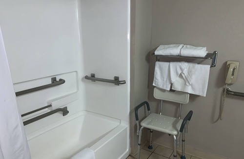 Greeley Hotel | Greeley Valley Lodge