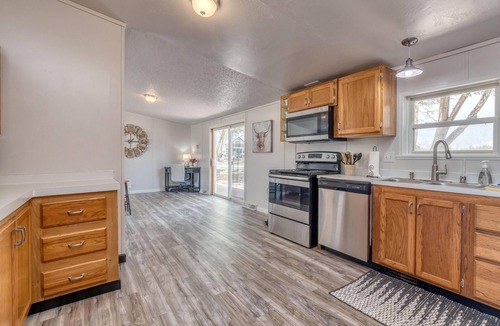 Fruita House | Green Acres: Stylish Grill & Chill