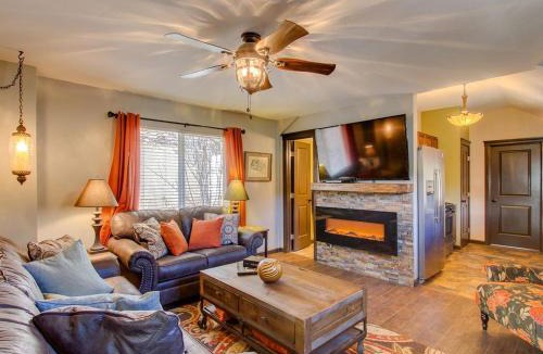 Green Mountain Falls House | Green Mountain Falls Cottage with HOT TUB