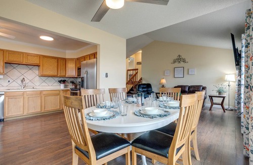 Thornton Cottage | Grill, Fireplace & Fenced-in Yard: Thornton Home!