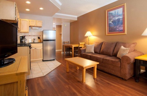 Steamboat Springs House | Group Vacation! Two Great Units Near Ski Slopes/Four Points, Full Kitchens