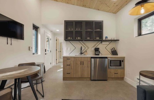 Grant Cabin | Guanella Pass Cabin Escape, Sauna & Cold Plunge