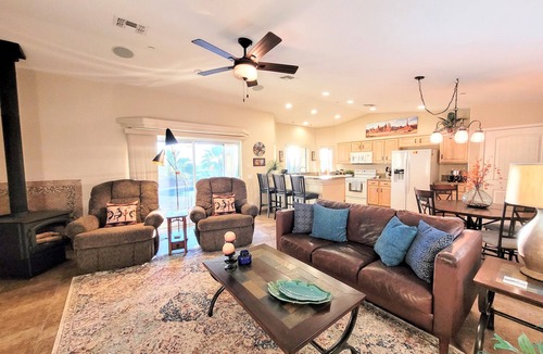 Lake Havasu City House | "Hacienda Hangout"~ 5⭐RETREAT ~ PETS OK 🐾 VIEWS - POOL - SPA - BORDERS BLM