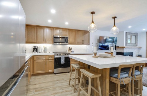 Breckenridge Condo | Half-Mi to Main Street Breck: All-Season Escape!