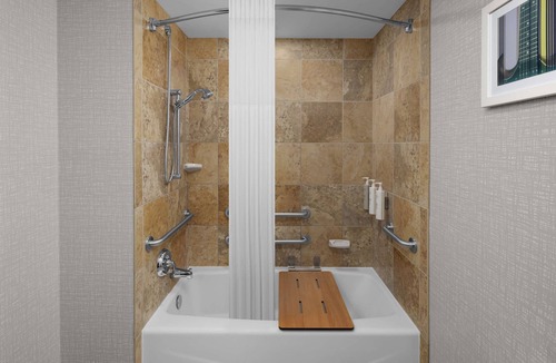 Gateway District Hotel | Hampton Inn Cleveland-Downtown
