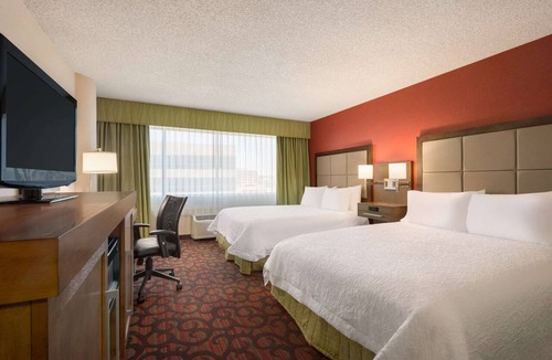 Union Square Hotel | Hampton Inn Denver West Federal Center