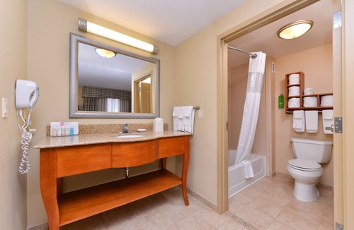 Evanston Hotel | Hampton Inn Evanston