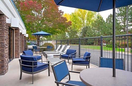Centerra Hotel | Hampton Inn Loveland