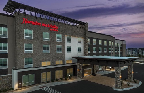 Golden Hotel | Hampton Inn & Suites By Hilton Wheat Ridge Denver West