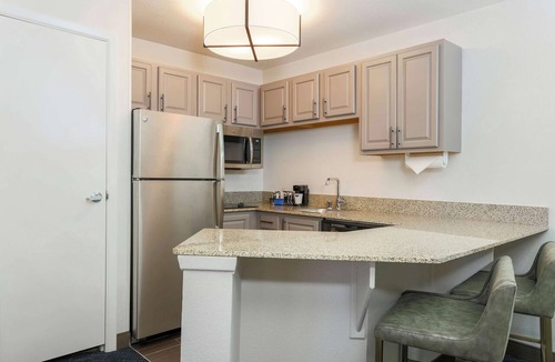 Hampden South Hotel | Hampton Inn & Suites Denver Tech Center