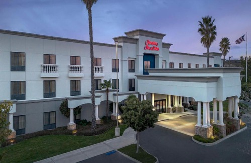 Paso Robles Hotel | Hampton Inn & Suites Paso Robles