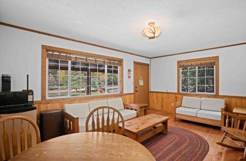 Almont House | Harmels on the Taylor