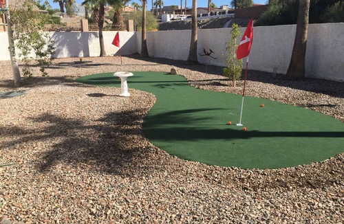 Lake Havasu City House | Havasu Resort home sleeps 10 + entertain 50 BBQ pool 🏀 theater ⛳️green 🔥place