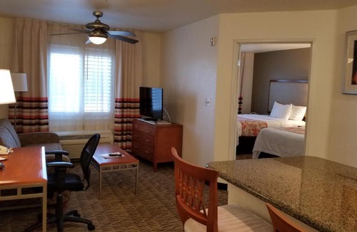 Victorville Hotel | Hawthorn Suites