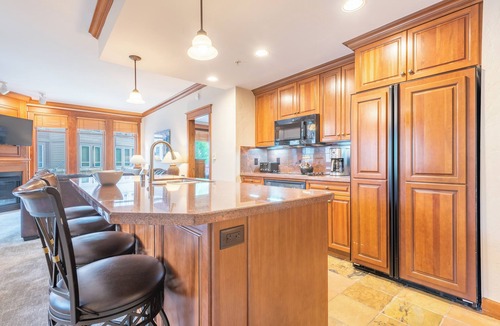 Copper Mountain Village Condo | Heart of the Center Village! Walk to everything! Free WiFi & Parking