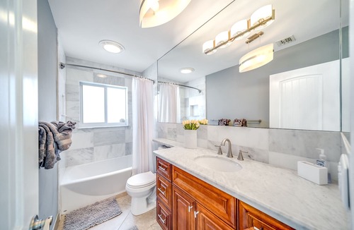 Pompano Isles House | Heated Pool & Hot Tub! Waterfront+1 Mile To Beach!