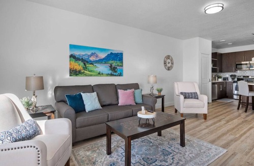 Sunset Heights Apartment | Heavenly Hideaway in Orem