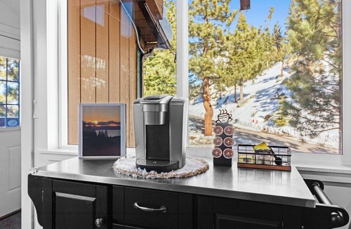 Tahoe Village Condo | Heavenly Wonderland-3bd/2ba condo with amazing mountain and lake views. Sleeps 8