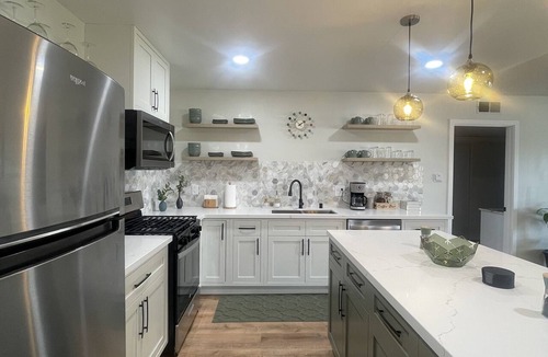 Hermosa Beach Condo | HERMOSA BEACH - Sand Section, Walk to Beach & Pier.