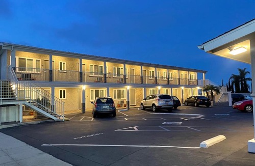 East Manhattan Beach Hotel | Hi View Inn & Suites