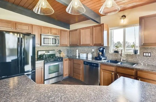 Cheyenne Meadows House | Hidden Jewel for the Family, Near the Broadmoor