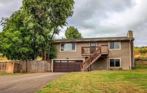 Loveland House | Hidden Valley Retreat Quiet Escape with Mountain Views