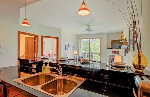 The Highlands Condo | Highland Greens Lodge 305 3 Bedroom Condo by RedAwning