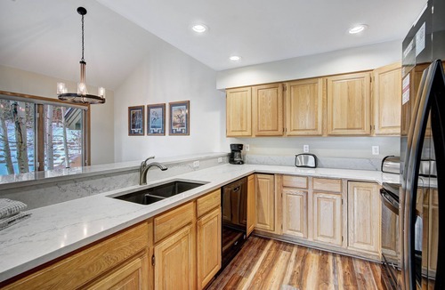 Four O'Clock House | Highlander 324, Breckenridge