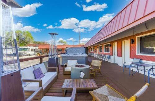 Williams House | Highlander Motel Room 12 Route 66 Escape