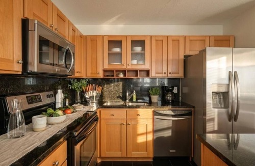 Ohio City Apartment | Highrise Riverview + Flats + Balcony + Parking