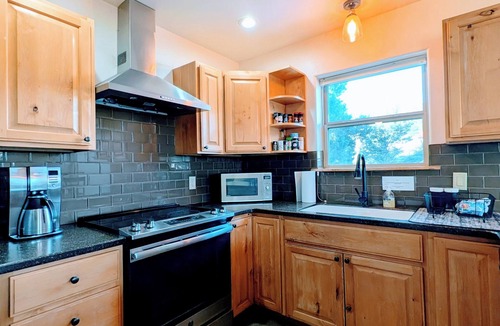 Salida House | Hike 14er's/Hot Tub/Cozy/Spacious