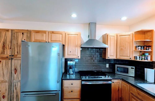 Salida House | Hike 14er's/Hot Tub/Cozy/Spacious