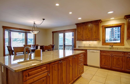 Steamboat Springs Condo | Hike Out/Walk In w/Unforgettable Views-Hot Tub-Garage-Grill-Deck-W/D in Unit-Fireplace-Updated/Quiet