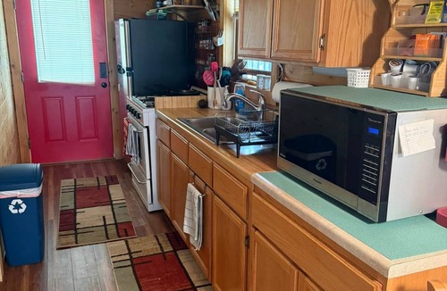 Mancos Cabin | Hill Hide Away Vacation Cabin