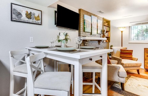 Northeast Colorado Springs Apartment | Hillside Place w/Mountain Views ~ 8 Mi to Dtwn!