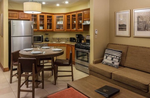 Peak 9 Resort | Hilton Valdoro Mountain Lodge - 2 Bedroom Villa - Sleeps 6