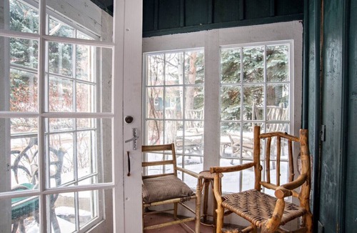 Redstone Cottage | Historic Cottage on Private Estate, Pool & Tennis